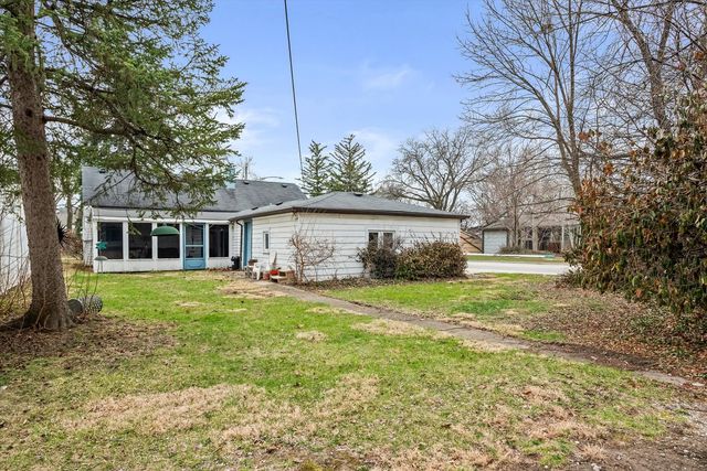 9546 Washington Avenue, Brookfield, IL 60513