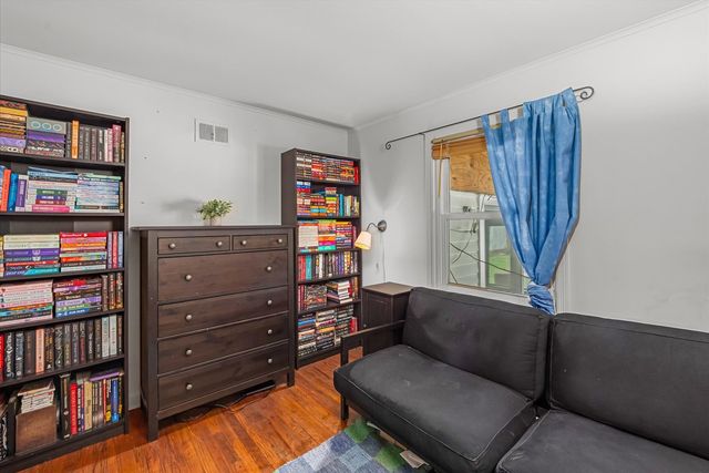 9546 Washington Avenue, Brookfield, IL 60513