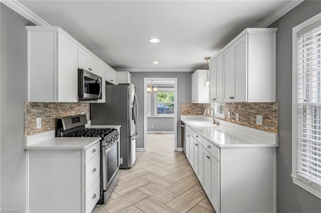 110 Mayflower Drive, Greensboro, NC 27403