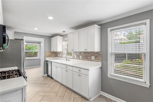 110 Mayflower Drive, Greensboro, NC 27403