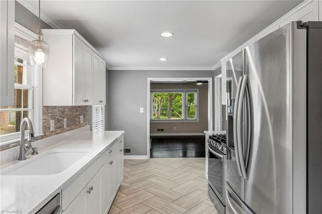 110 Mayflower Drive, Greensboro, NC 27403