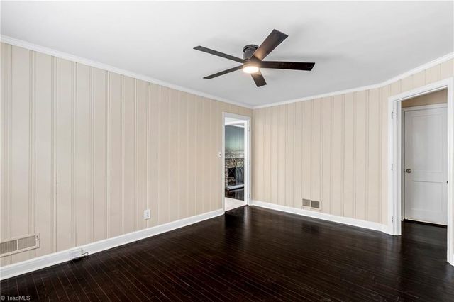 110 Mayflower Drive, Greensboro, NC 27403
