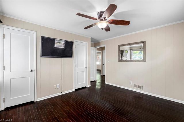 110 Mayflower Drive, Greensboro, NC 27403