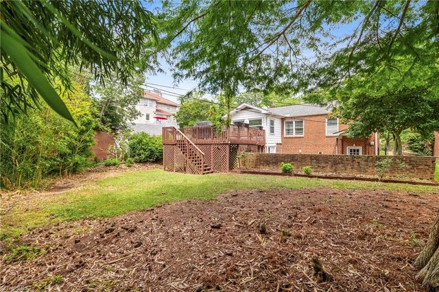 110 Mayflower Drive, Greensboro, NC 27403
