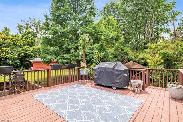 110 Mayflower Drive, Greensboro, NC 27403