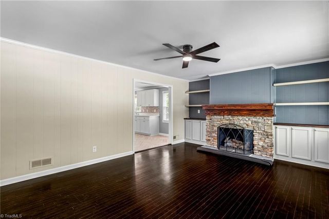 110 Mayflower Drive, Greensboro, NC 27403