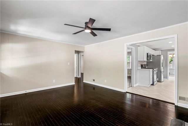 110 Mayflower Drive, Greensboro, NC 27403
