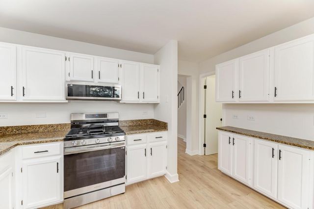 2843 Dorothy Drive, Aurora, IL 60504