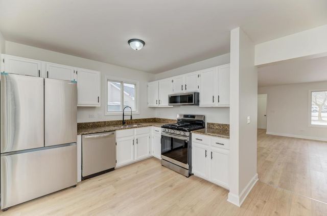 2843 Dorothy Drive, Aurora, IL 60504