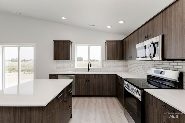 3168 E Mossy Creek Dr, Kuna, ID 83634