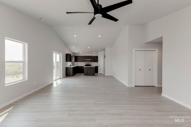 3168 E Mossy Creek Dr, Kuna, ID 83634