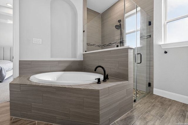 107 Lilly Blf, Castroville, TX 78009