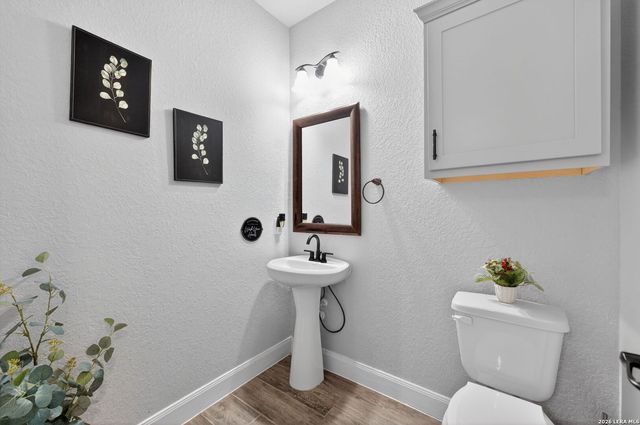 107 Lilly Blf, Castroville, TX 78009