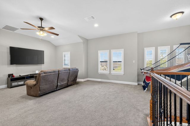 107 Lilly Blf, Castroville, TX 78009