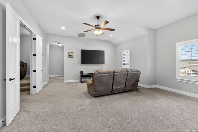 107 Lilly Blf, Castroville, TX 78009