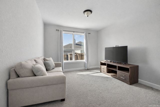 107 Lilly Blf, Castroville, TX 78009