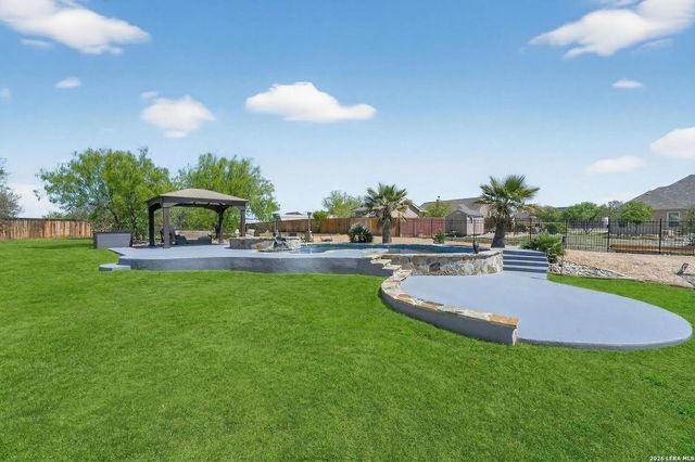 107 Lilly Blf, Castroville, TX 78009