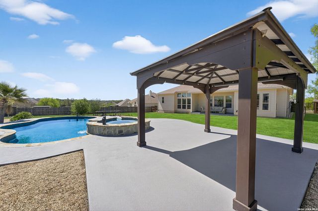 107 Lilly Blf, Castroville, TX 78009