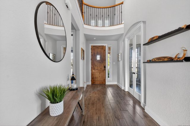 107 Lilly Blf, Castroville, TX 78009