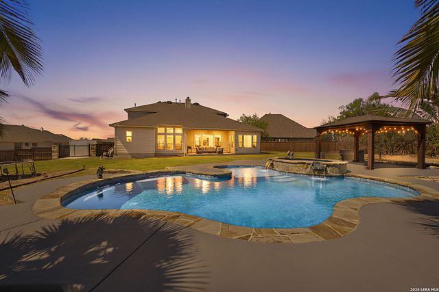 107 Lilly Blf, Castroville, TX 78009