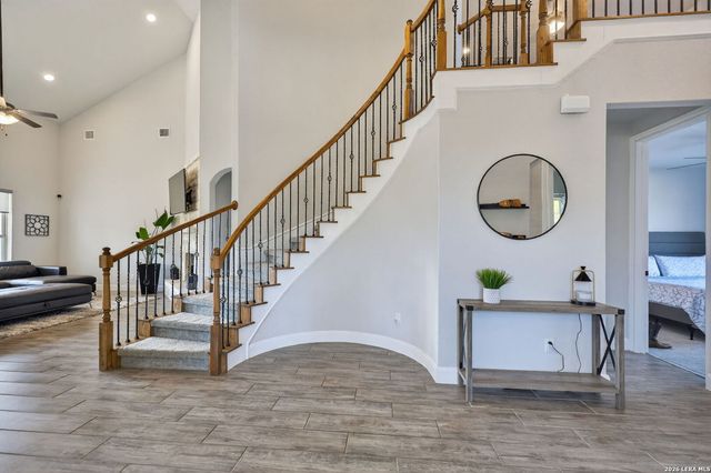 107 Lilly Blf, Castroville, TX 78009