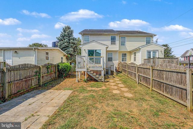 110 N REYMANN ST, Ranson, WV 25438