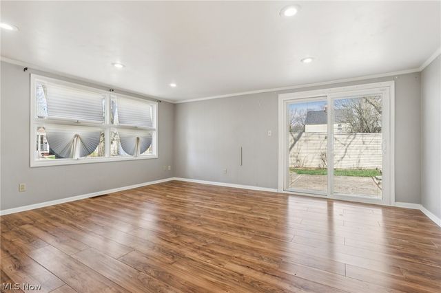 3741 Northwood Road, University Heights, OH 44118