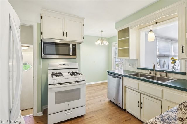 3741 Northwood Road, University Heights, OH 44118