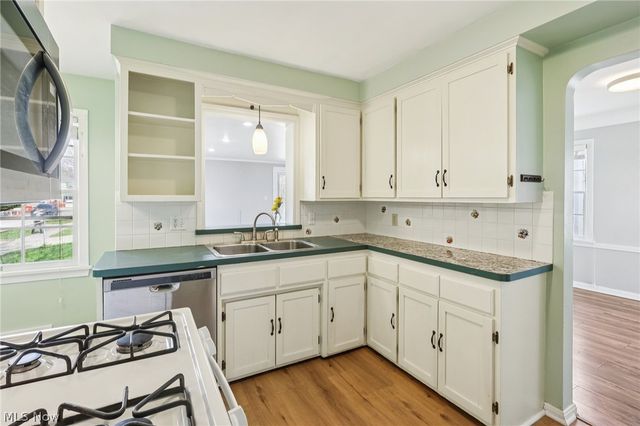 3741 Northwood Road, University Heights, OH 44118