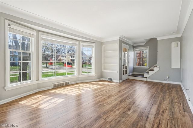 3741 Northwood Road, University Heights, OH 44118