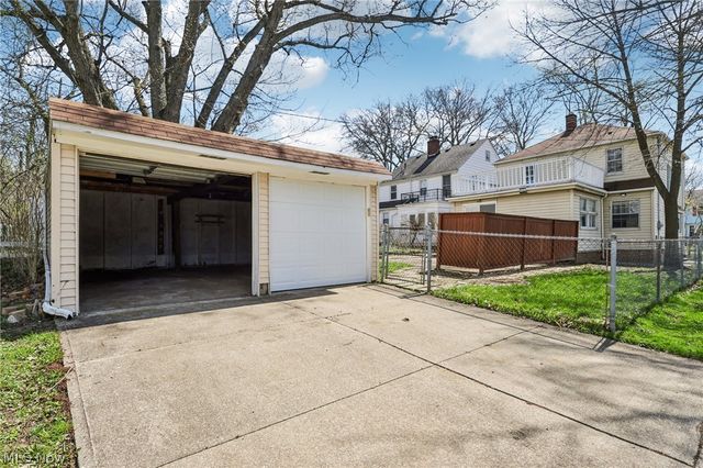 3741 Northwood Road, University Heights, OH 44118