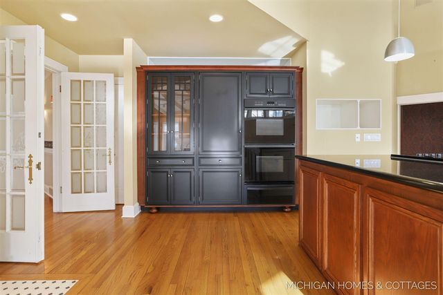 714 N Shore Drive, Holland, MI 49424