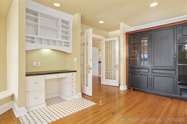 714 N Shore Drive, Holland, MI 49424