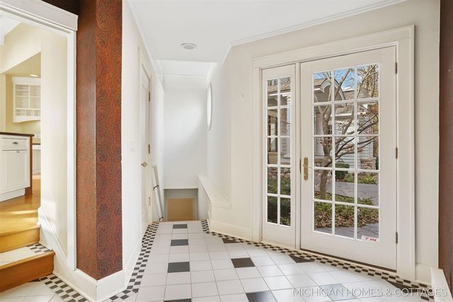 714 N Shore Drive, Holland, MI 49424