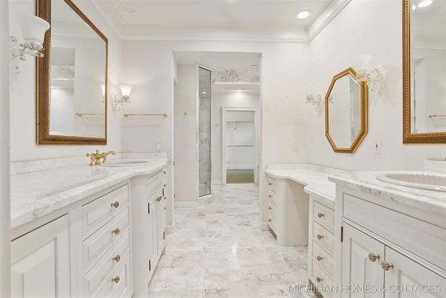 714 N Shore Drive, Holland, MI 49424