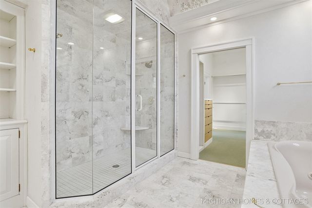 714 N Shore Drive, Holland, MI 49424