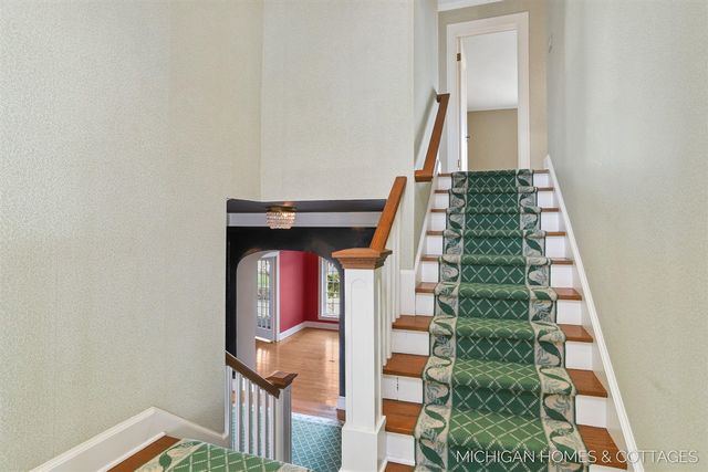 714 N Shore Drive, Holland, MI 49424