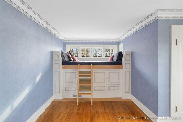 714 N Shore Drive, Holland, MI 49424