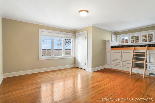 714 N Shore Drive, Holland, MI 49424