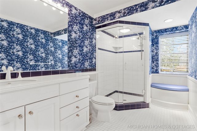 714 N Shore Drive, Holland, MI 49424