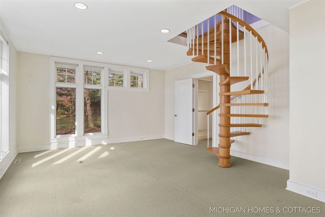 714 N Shore Drive, Holland, MI 49424