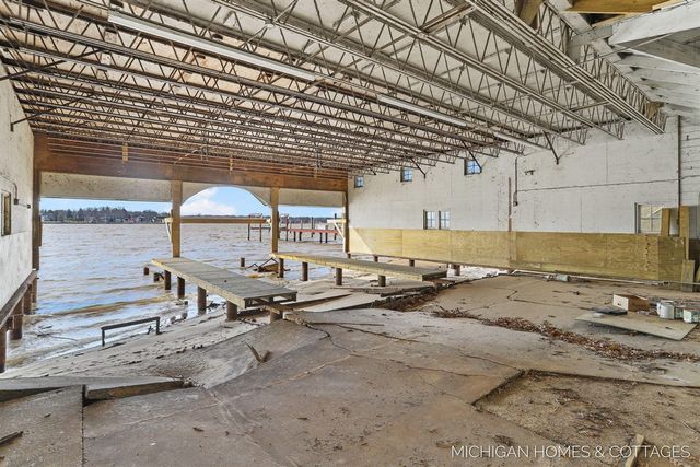 714 N Shore Drive, Holland, MI 49424