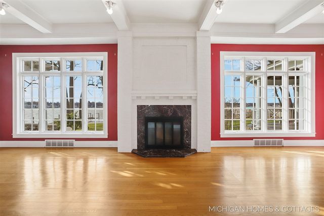 714 N Shore Drive, Holland, MI 49424