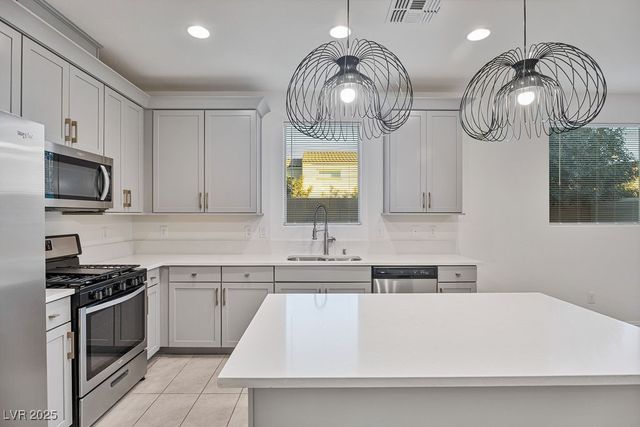 129 Pivot Avenue, North Las Vegas, NV 89031