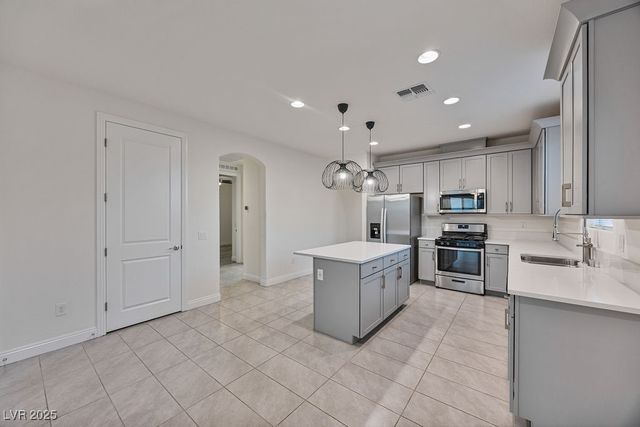 129 Pivot Avenue, North Las Vegas, NV 89031