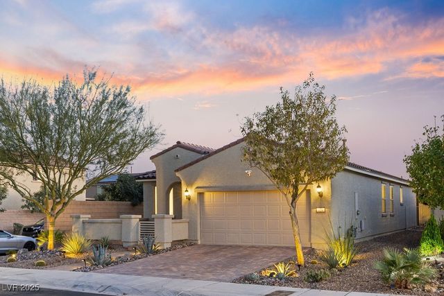 129 Pivot Avenue, North Las Vegas, NV 89031