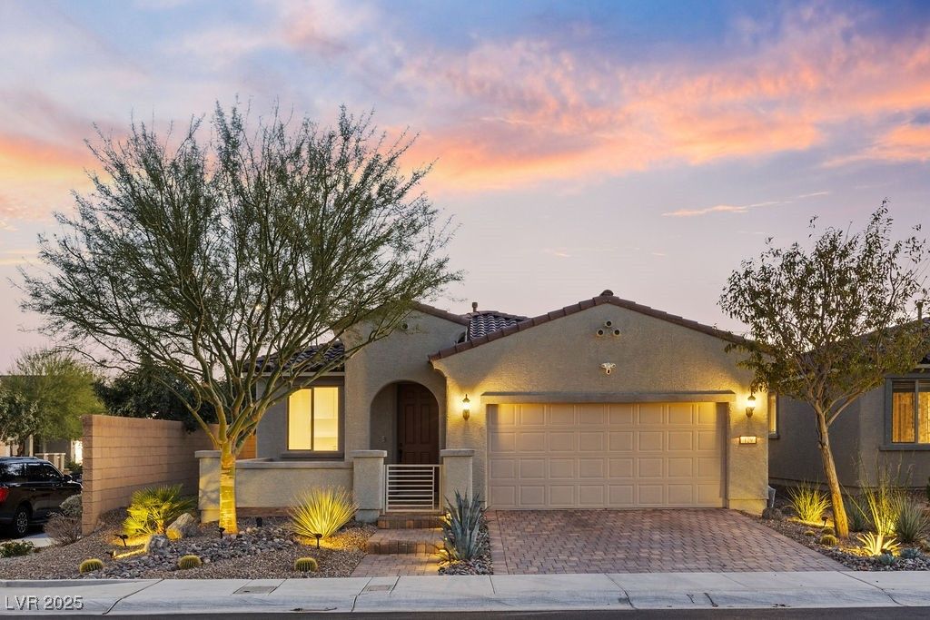 129 Pivot Avenue, North Las Vegas, NV 89031