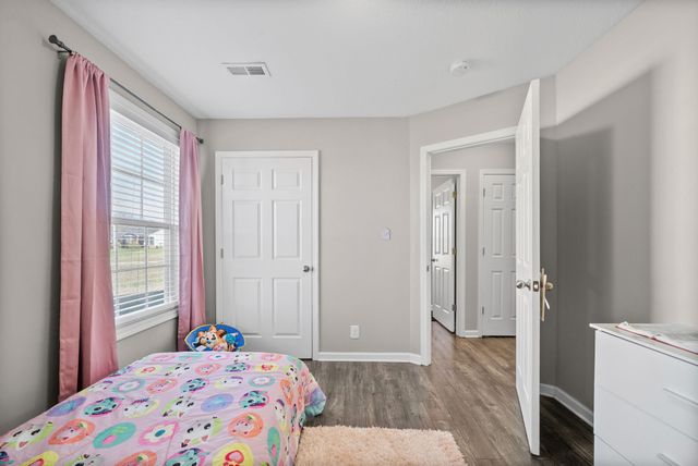 101 Setter Dr, Oak Grove, KY 42262