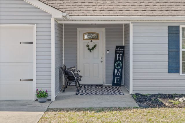 101 Setter Dr, Oak Grove, KY 42262