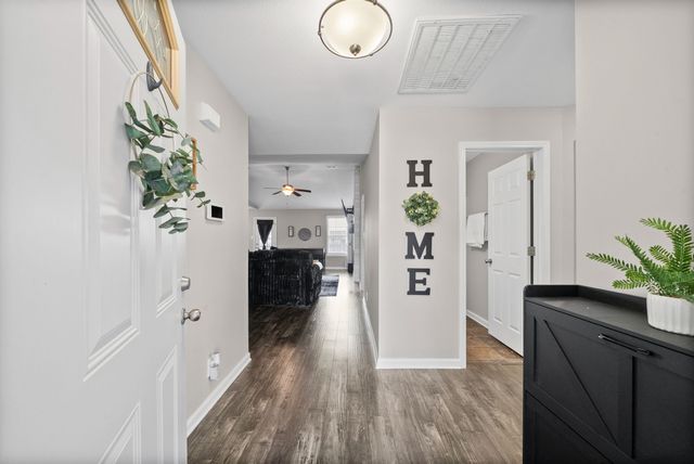 101 Setter Dr, Oak Grove, KY 42262